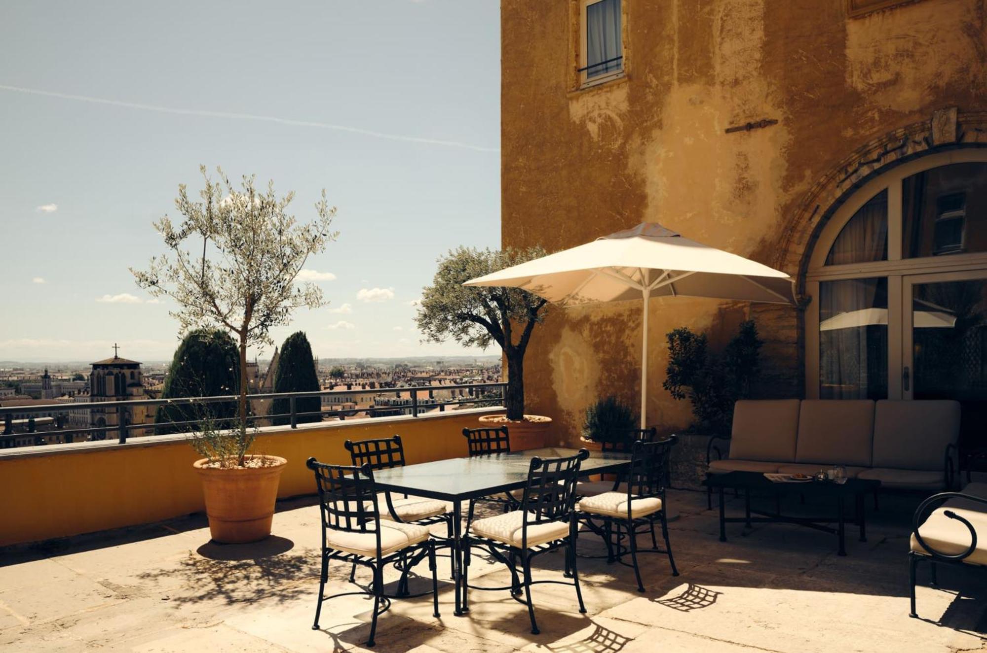 Two Rooms Suite Terrace